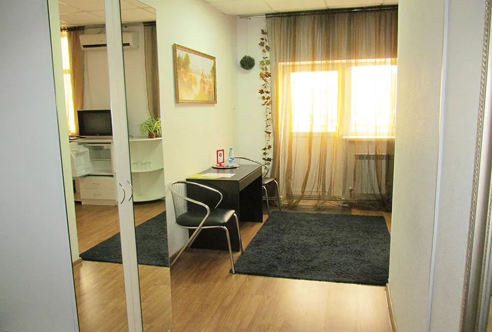 Супер Люкс с балконом. СЕТЬ ГОСТИНИЦ "ШОКОЛАД". Новороссийск