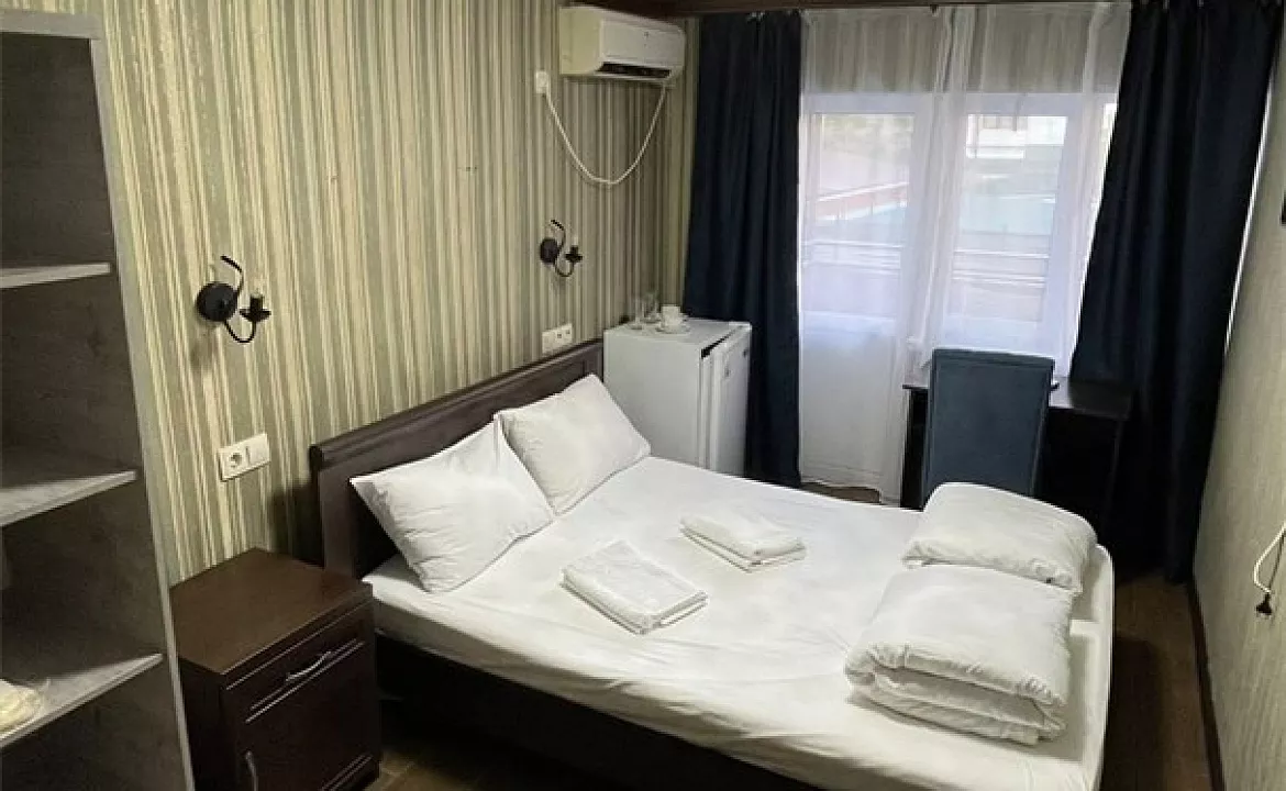 Комфорт с балконом. Отель "Адмирал" . Лазаревское