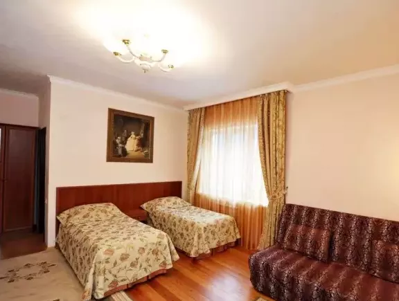 «Дружба». Отель «Каприз». Домбай-гостиницы