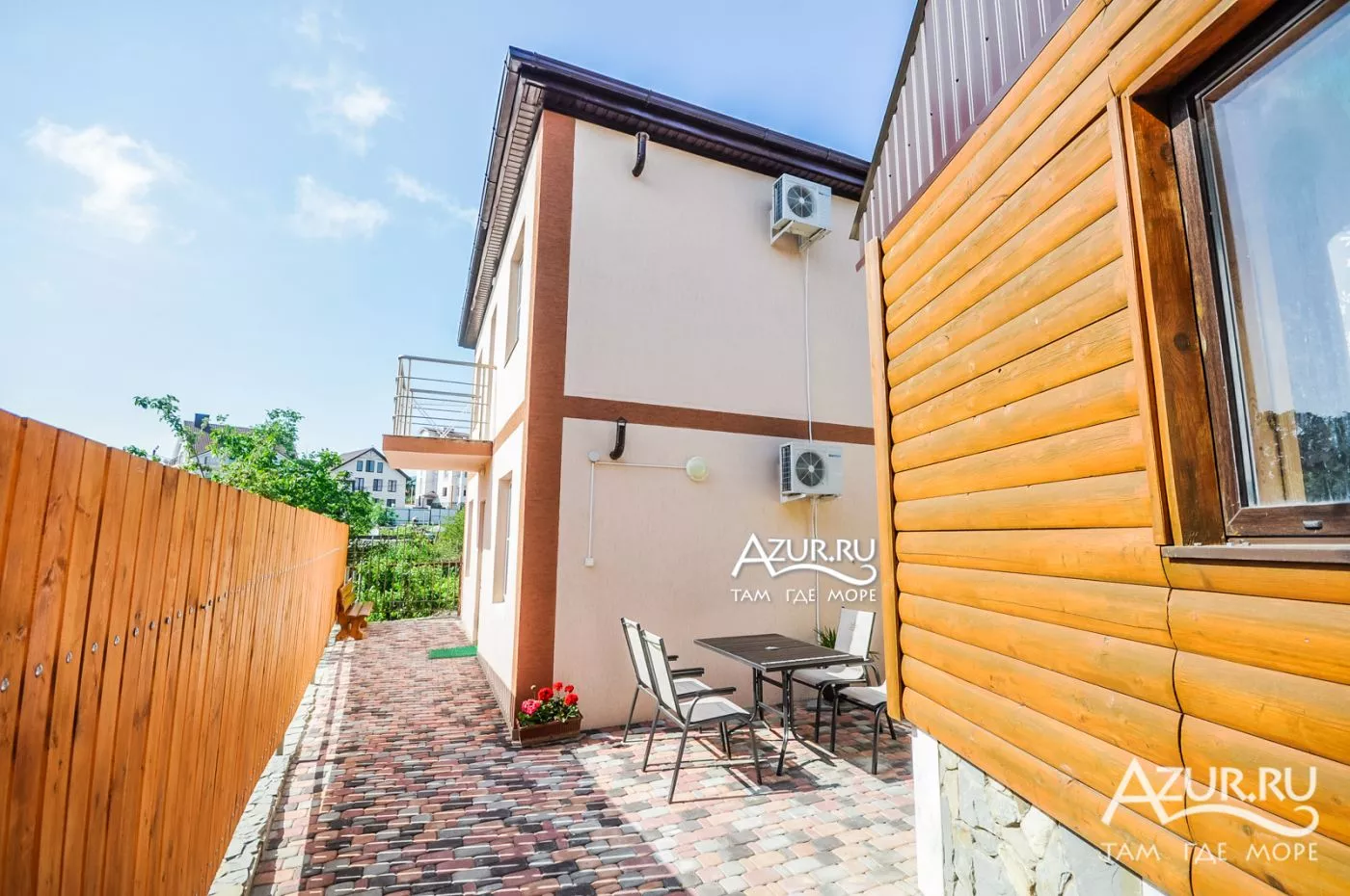 . Частный сектор "Ульяна". Голубая бухта