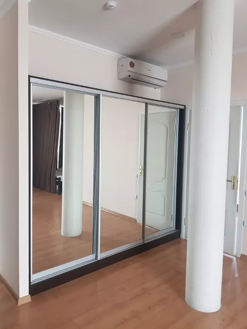 Номер люкс с кроватью  Номер люкс с кроватью