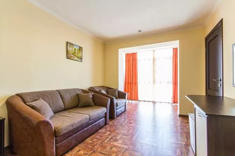 Люкс «Семейный». Гостевой комплекс "Альбатрос". Архипо-Осиповка