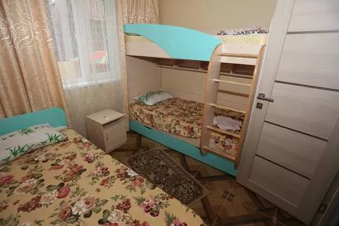 2-х комнатный номер на 5 человек. Гостевой дом «Милана». Голубицкая