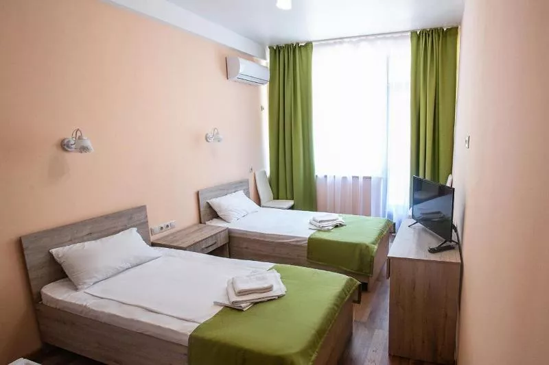 . Гостиница "Курорт". Пицунда . Гостиница "Курорт". Пицунда