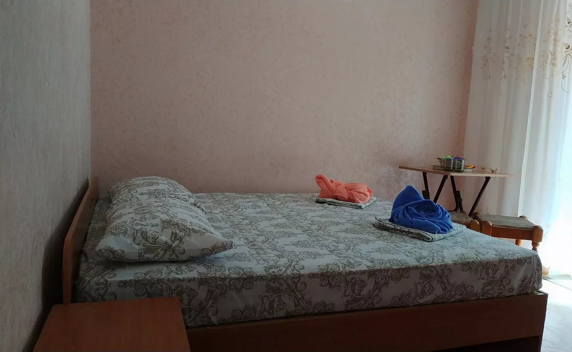 1-местный номер Стандарт с балконом. Гостиница Лагуна. Крым - частный сектор