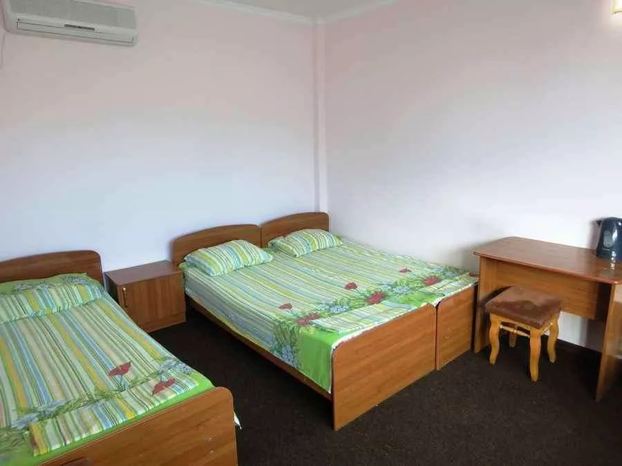 . Гостиница "Бирюза". Лазаревское