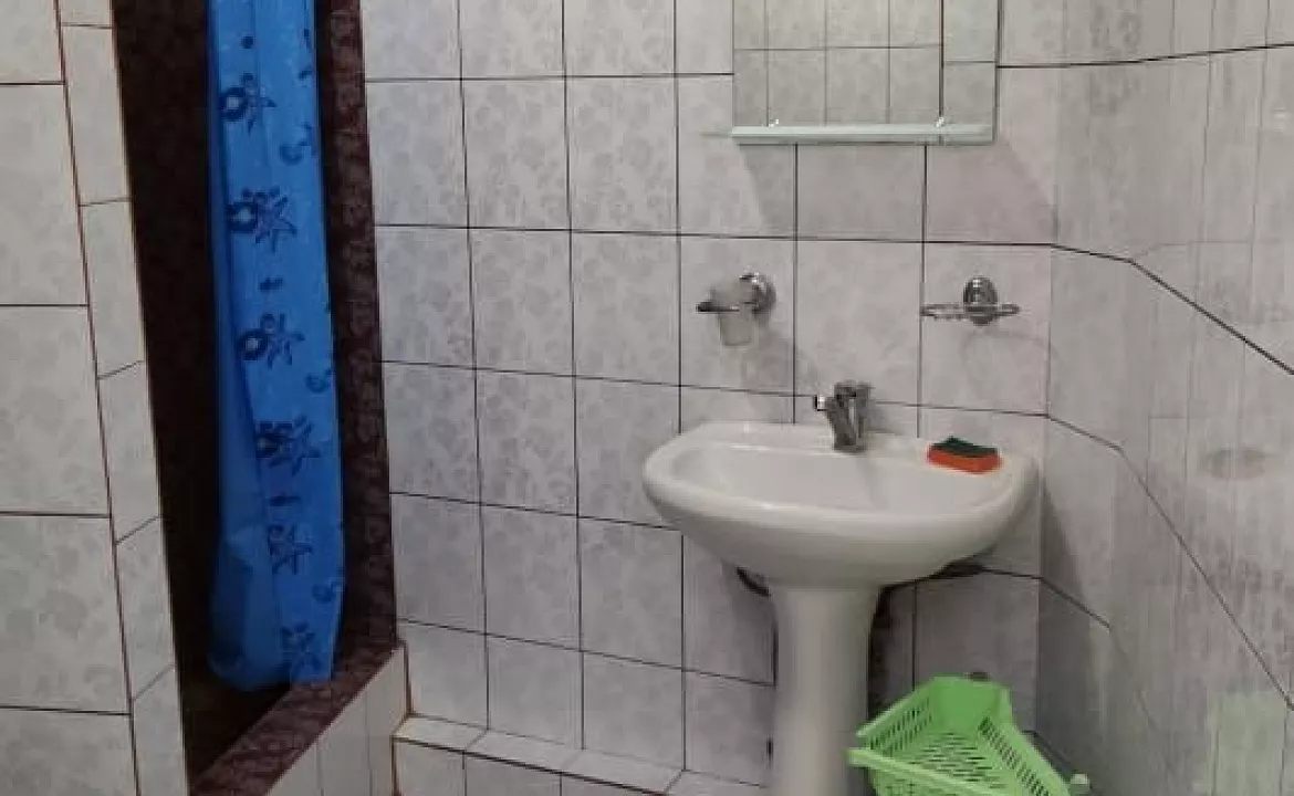 Эконом 3х местный. Гостевой дом "У Роберта". Лоо Эконом 3х местный. Гостевой дом "У Роберта". Лоо