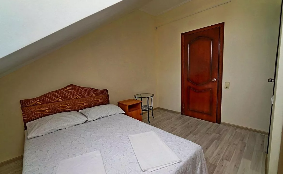 Стандарт 2-х местный. Гостевой дом Дубовая роща. Лермонтово Стандарт 2-х местный. Гостевой дом Дубовая роща. Лермонтово