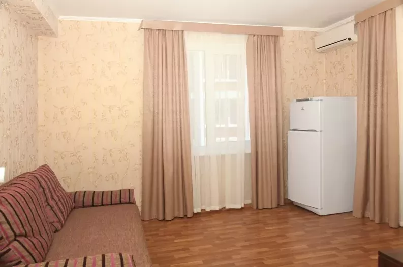 2-комнатный + лоджия. Гостевой дом Эйлат. Партенит