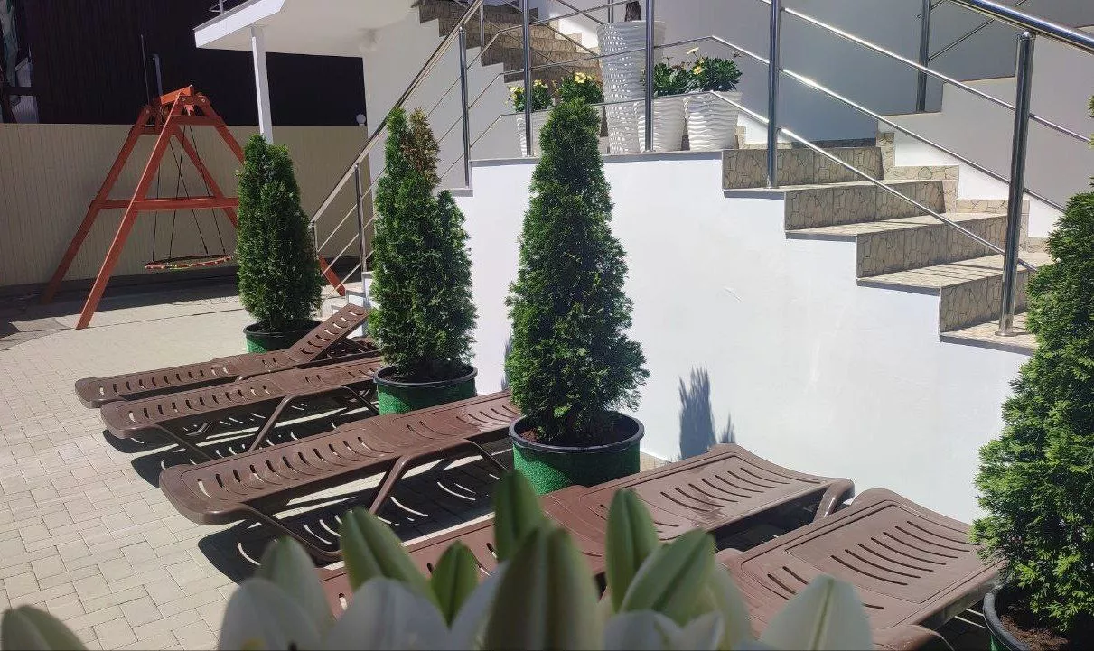 . Гостевой дом "Айсберг". Вардане