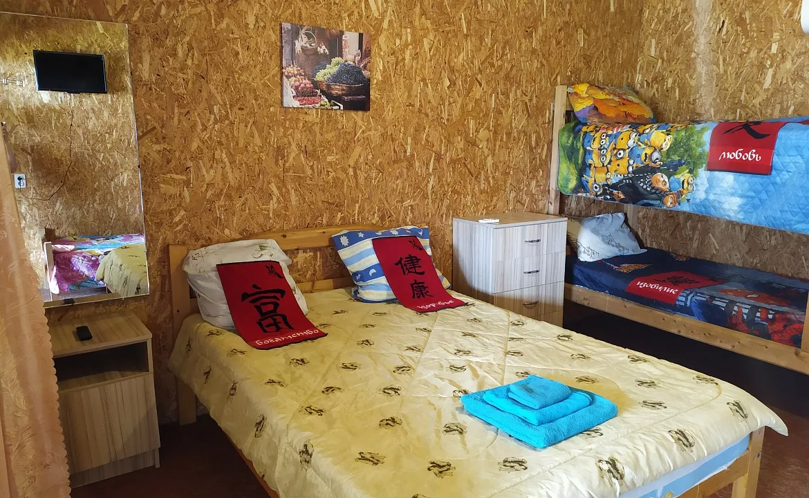 комфорт 5-ти местный. Частный сектор Спартак. Голубицкая