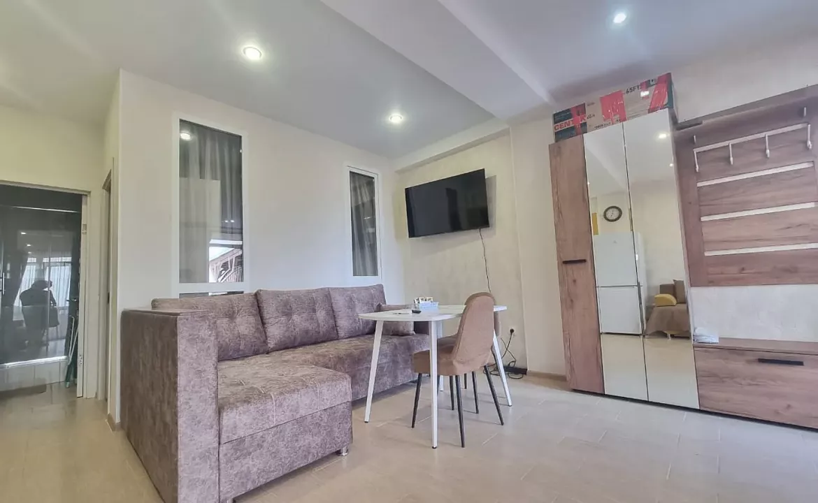 Deluxe Apartment ЖК Санни Хилл с собственным двориком. Апартаменты Deluxe ЖК Санни Хилл. Адлер