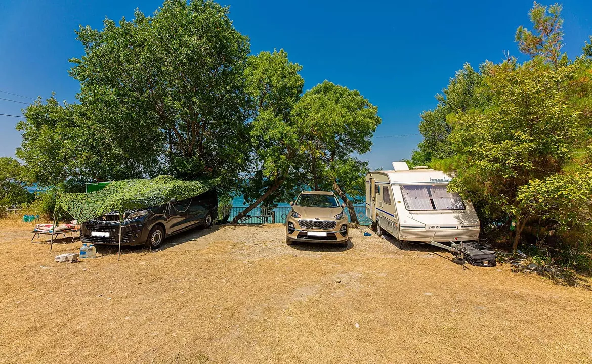 Место в кемпинге. Автокемпинг «Парус». Кабардинка