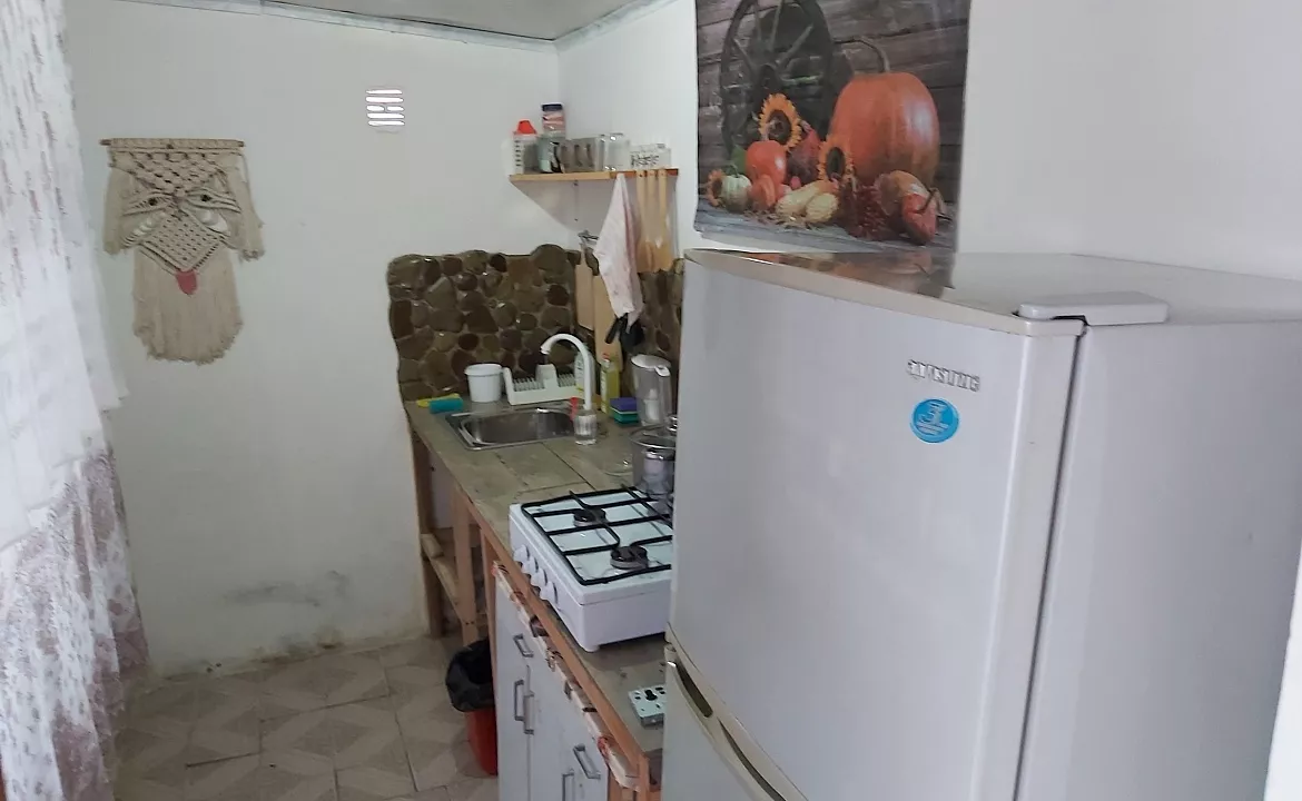 Двухкомнатный 4-х местный на 1-м этаже. Гостевой дом Гостевой дом "Спортлото-82".. Коктебель