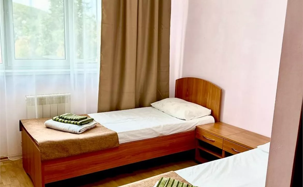 Cтандарт 2х местный с двумя кроватями и доп местом. Отель LooBeach SeaView. Лоо