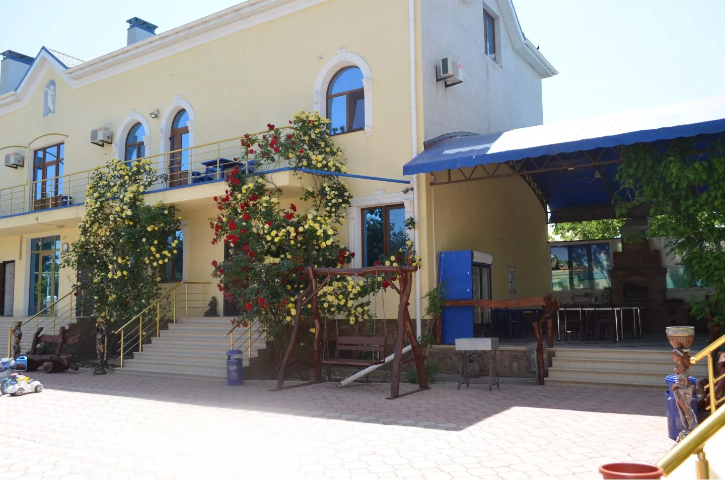 . Гостевой дом «Миру Мир». Заозерное