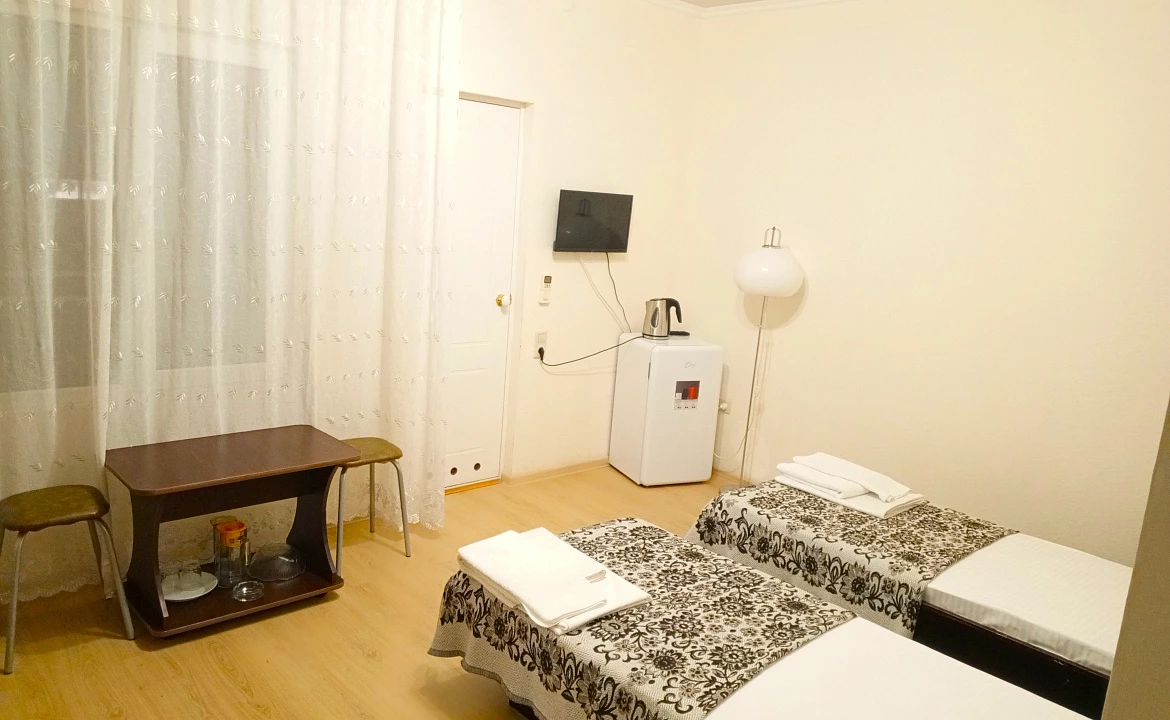 Стандартный Двухместный с доп. местом и балконом. Отель "Гермес" . Вардане