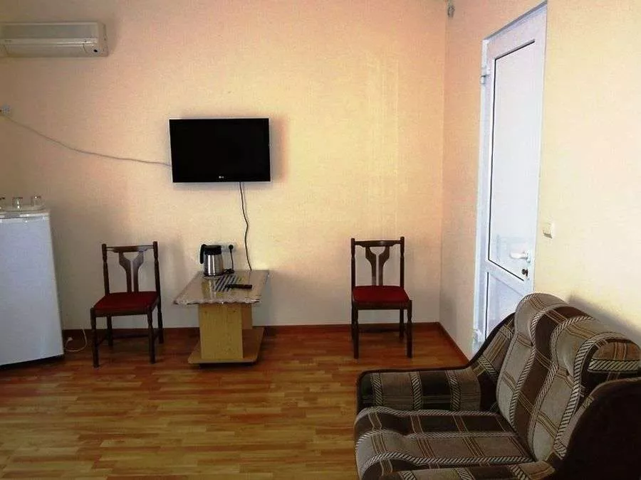 . Гостиница "Парма" . Лазаревское