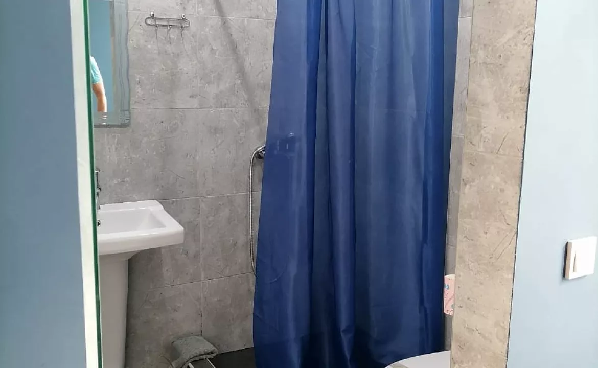 Семейные апартаменты. Гостевой дом Четыре сезона. Лоо