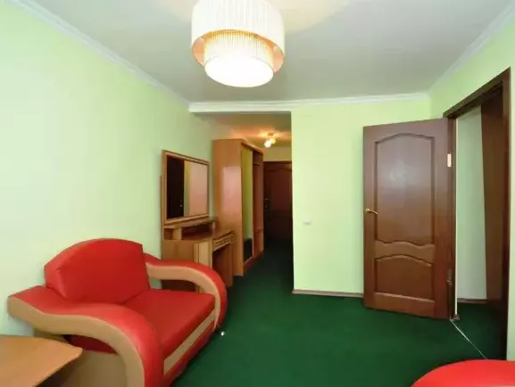 «Полулюкс». Отель «Звездный». Домбай-гостиницы