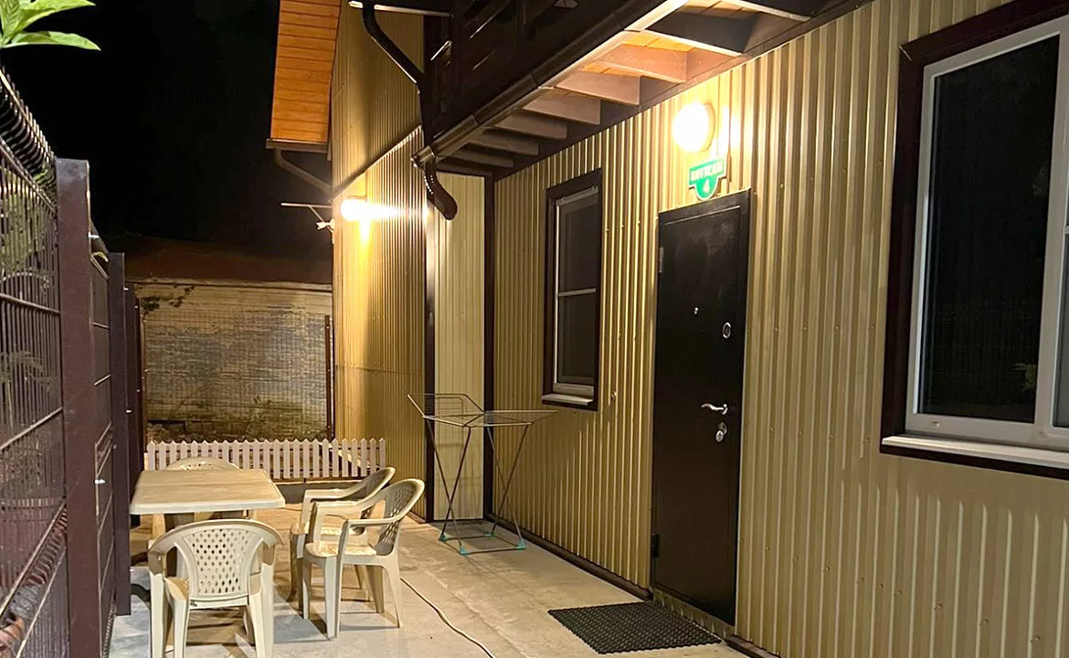 Двухкомнатный номер для четверых. Гостевой комплекс "Буэнос Диас". Совет-Квадже