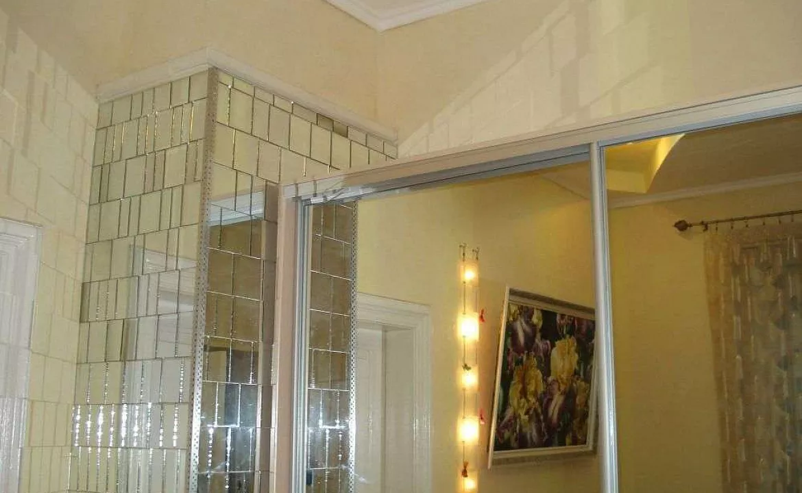 Шикарная 2ух комнатная квартира на набережной. Гараж.. Частный сектор 2х комнатная квартира на набережной. Ялта