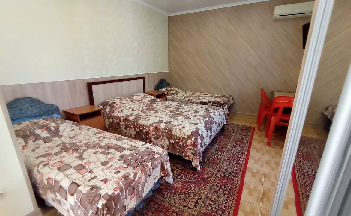 Стандарт 4-х местный. Гостевой дом "Уютный дворик" на Толстого 42А. Геленджик