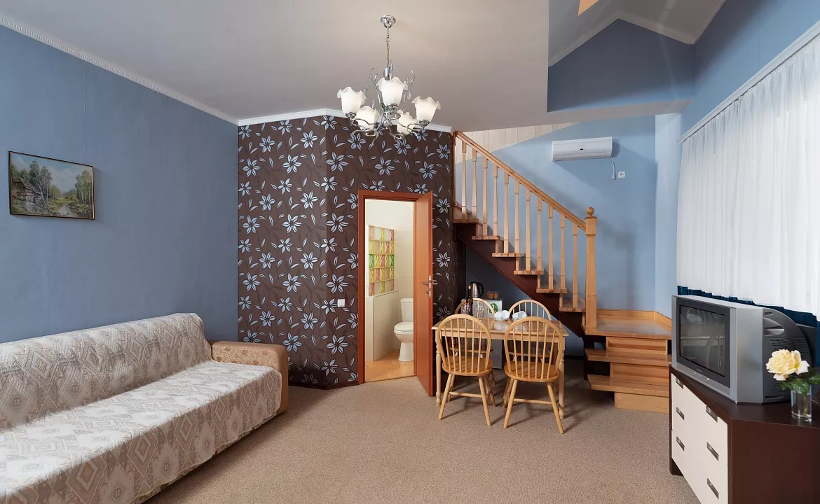 Видовой двухкомнатный (вид на море и горы). Эллинги "KATRIN". Орджоникидзе