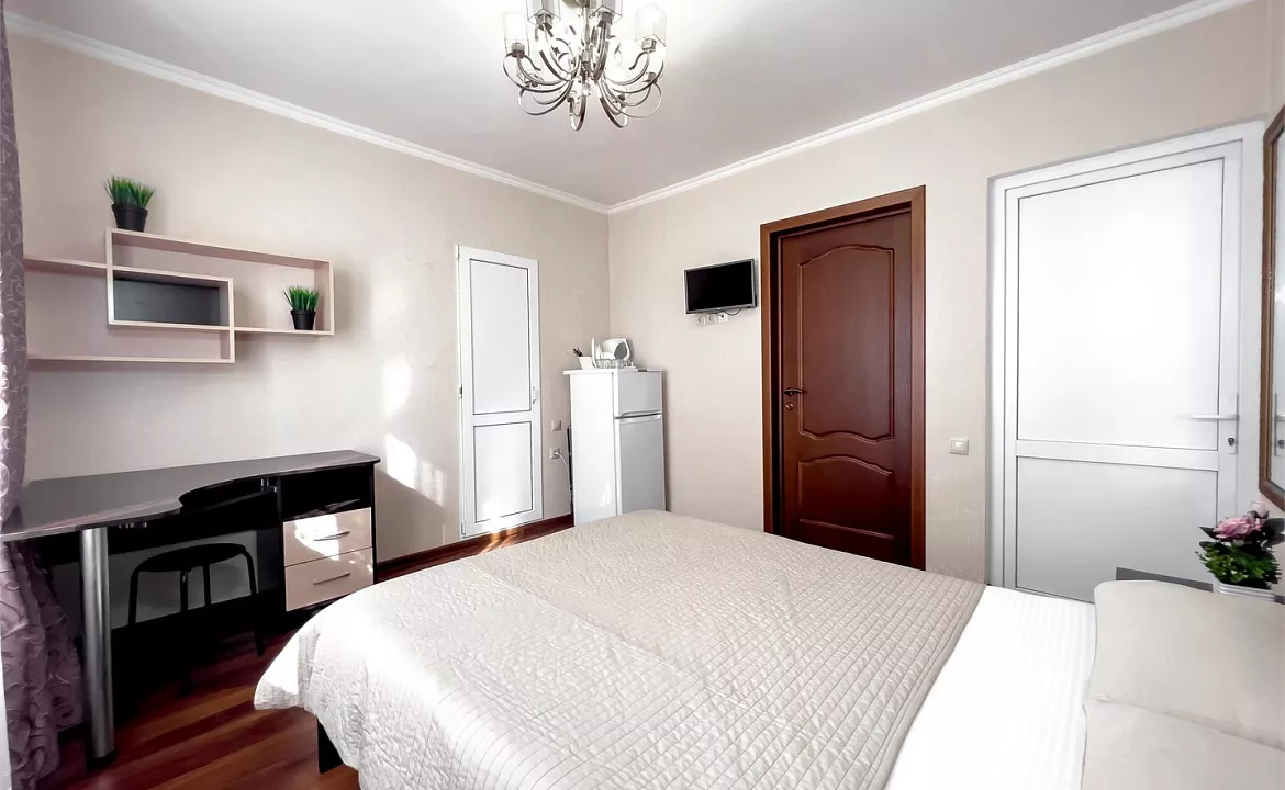 Двухкомнатный семейный номер с балконом. Отель "VIVA Лариса". Адлер