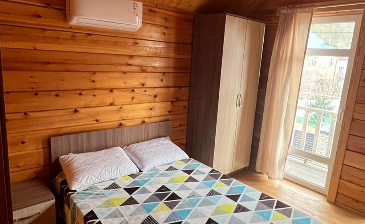 4х местный коттедж- сруб. База отдыха Как дома. Ольгинка