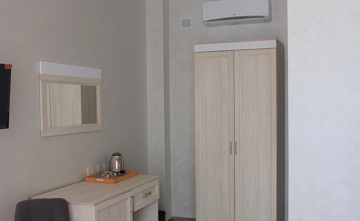 Двухместный номер с одной двуспальной кроватью. Вилла Абхазия. Цандрипш