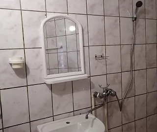 Номер на 3х человек. Частный сектор Сочинское Шоссе дом 1 Б . 