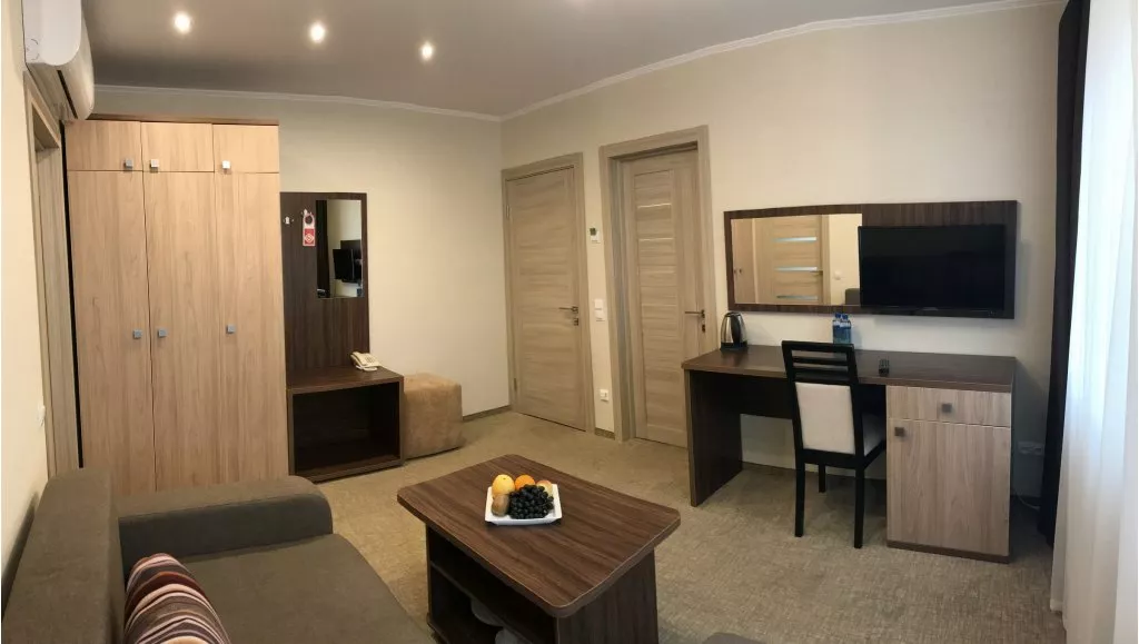 2-х комнатный Люкс коттедж №2. Парк-отель "Родос". Кореиз