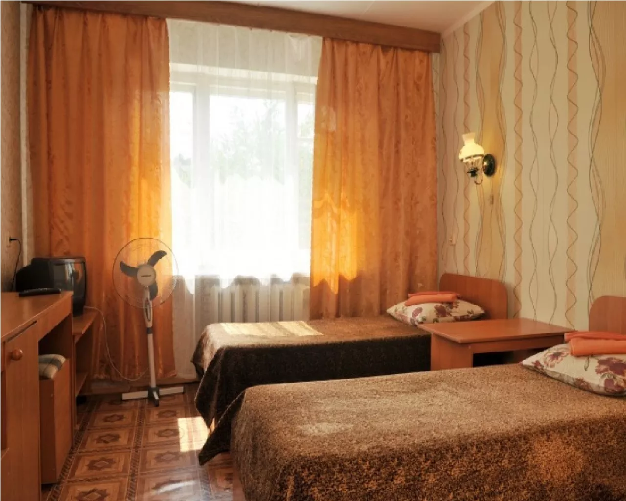 . Гостиница "Апогей". Евпатория