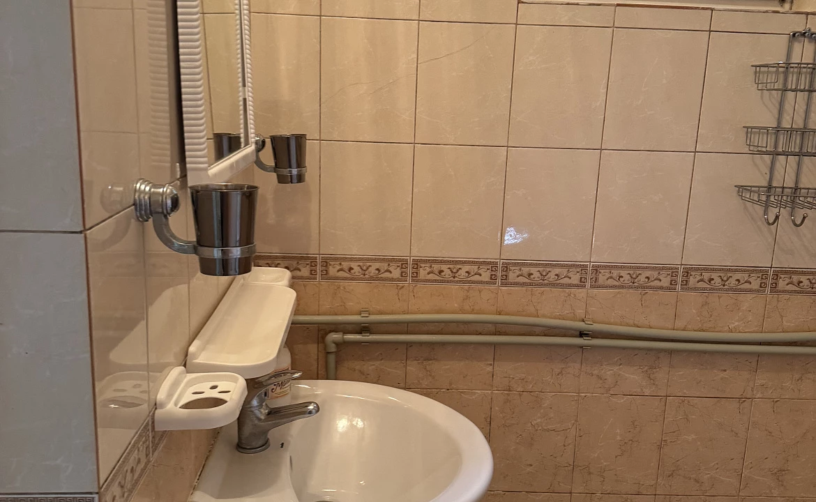 Семейный 2-х комнатный 2-ой этаж. Гостевой дом "Пантера". Гагра