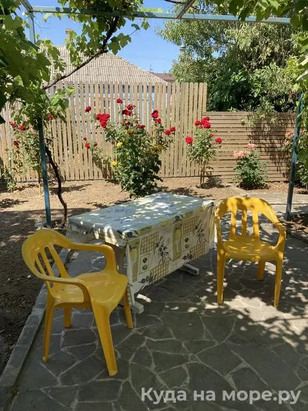 3-х местный номер с террасой. Гостевой дом "Кот и овсянка". Тамань 3-х местный номер с террасой. Гостевой дом "Кот и овсянка". Тамань