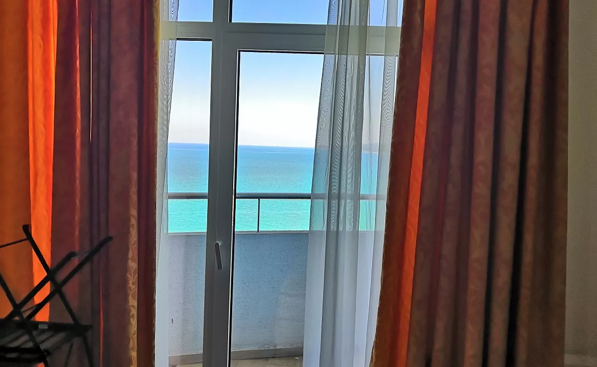 Номера с видом на море. Квартира в многоквартирном доме "ЖК Sun-marina". Лазаревское