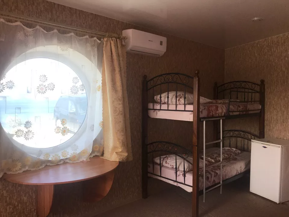 2-й этаж 5-й номер. Гостевой дом "Орджо и Море". Орджоникидзе