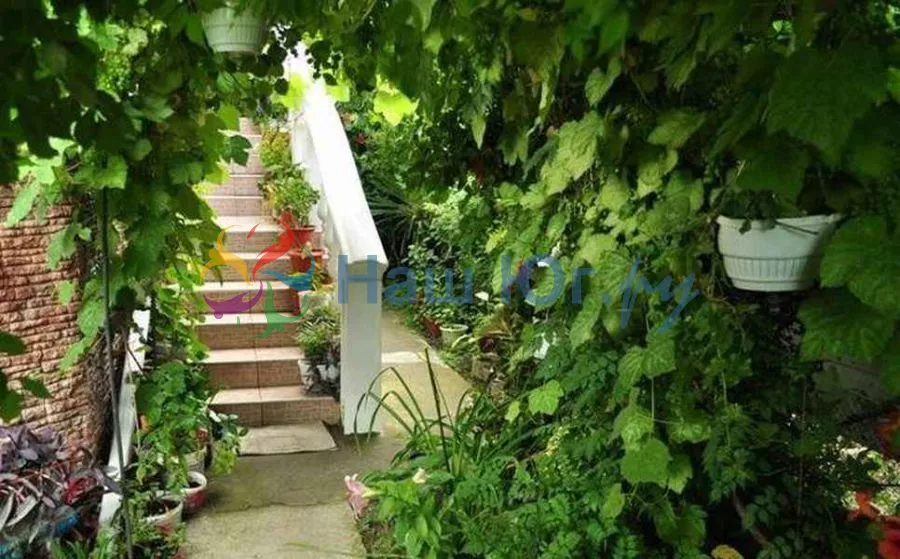 . Гостевой дом "Лазурный берег". Аше