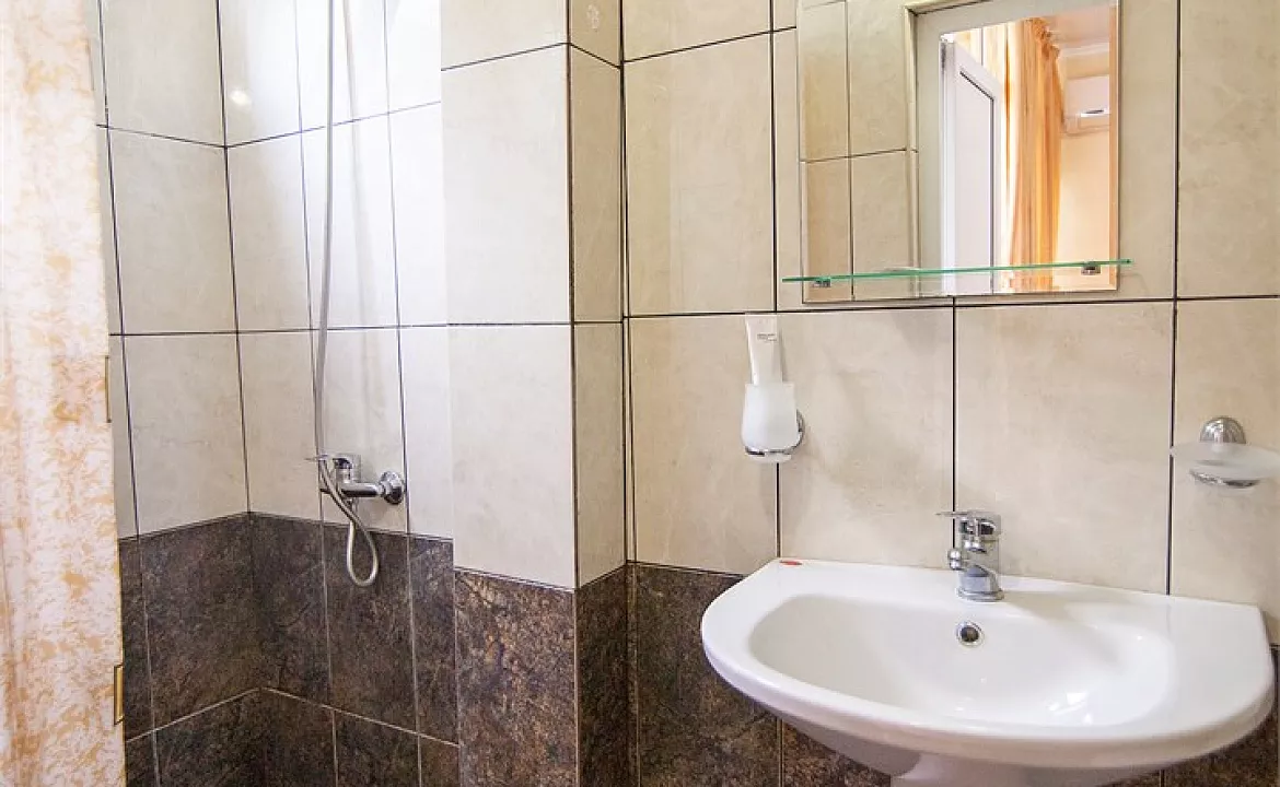 Стандарт двухместный с креслом. Гостевой дом «Алоиза». Лоо