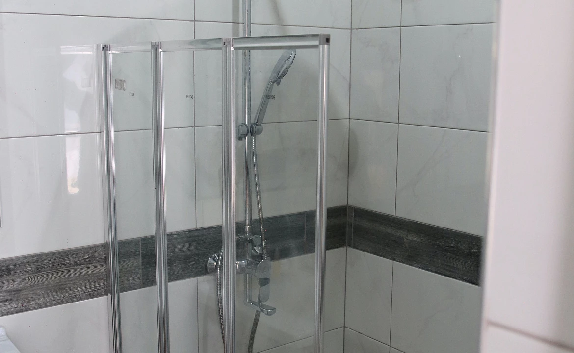 Двухместный номер с одной двуспальной кроватью. Вилла Абхазия. Цандрипш