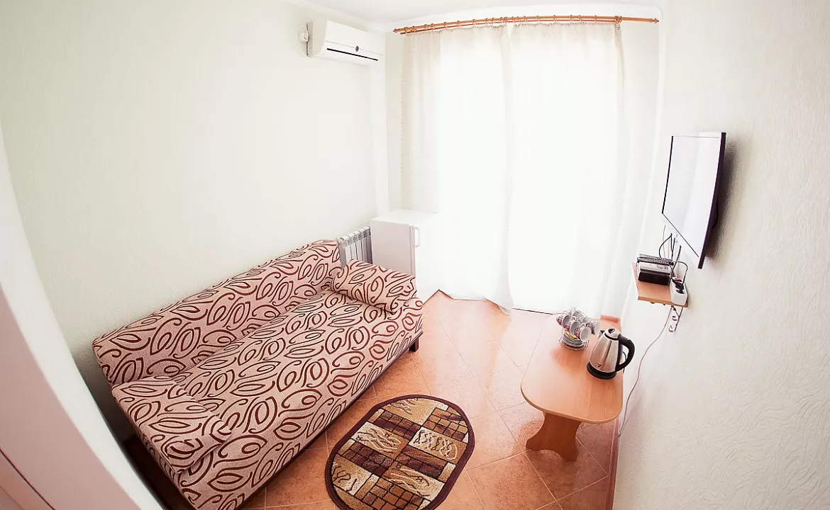 Семейный полулюкс. Вилла Вилена. Лазурное Семейный полулюкс. Вилла Вилена. Лазурное