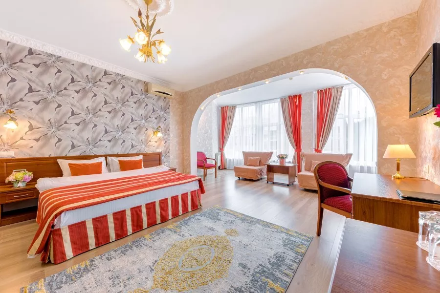 Семейный Люкс. Отель "Богема Премиум". Геленджик