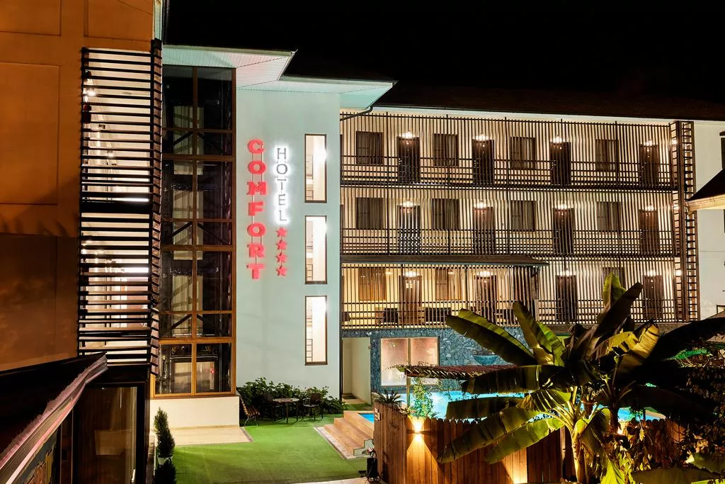 . Отель "КОМФОРТ". Сухум