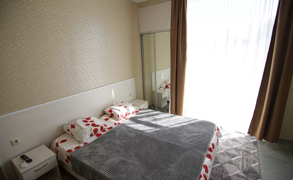 Апартаменты студия с террасой на 2-х человек. Гостевой дом "МЕЛИС". Дивноморское