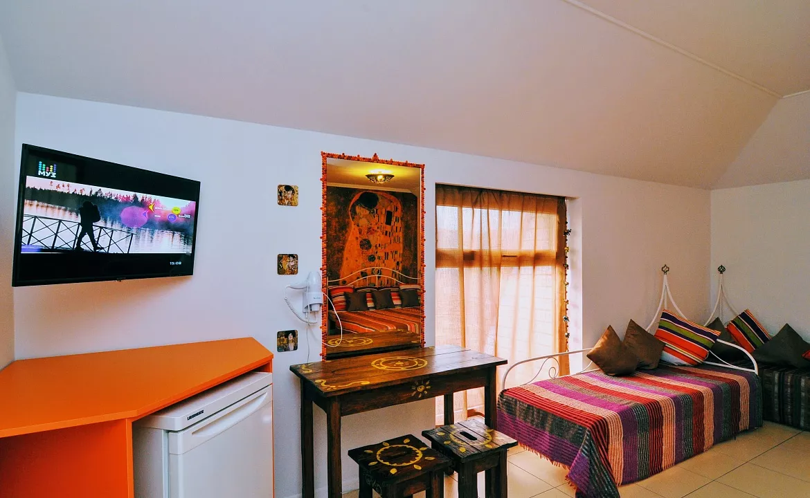 Мансардный номер. Отель "У верблюжьих горбов". Коктебель