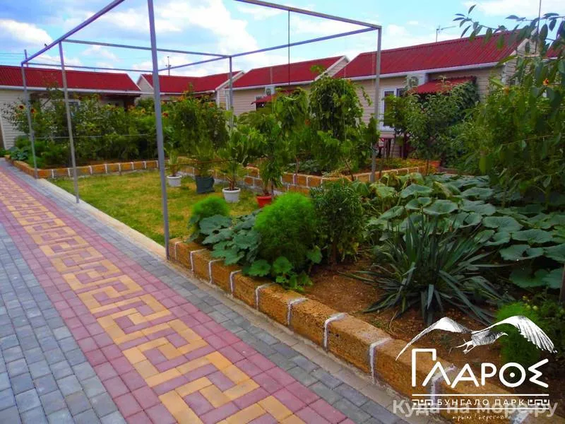 . Бунгало парк «ΓΛΑΡΟΣ». Береговое