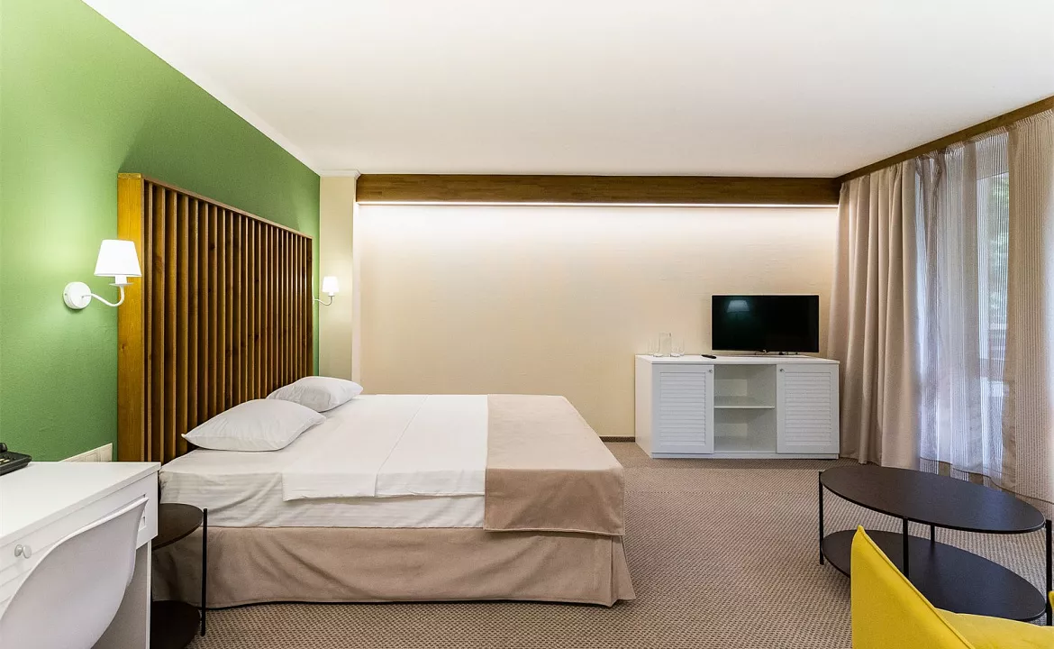 Полулюкс с террасой. Отель Портобелло Сочи. Адлер