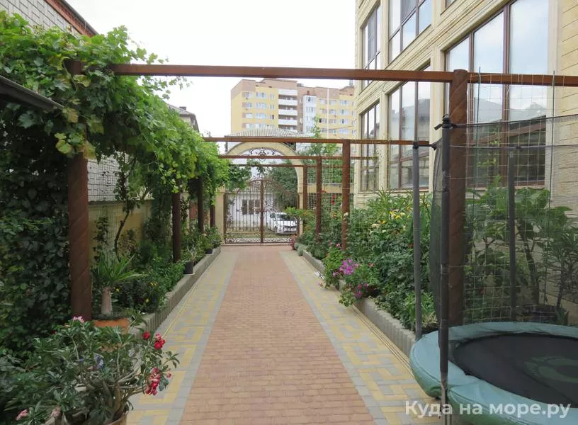 . Гостевой дом Сахалин. Витязево