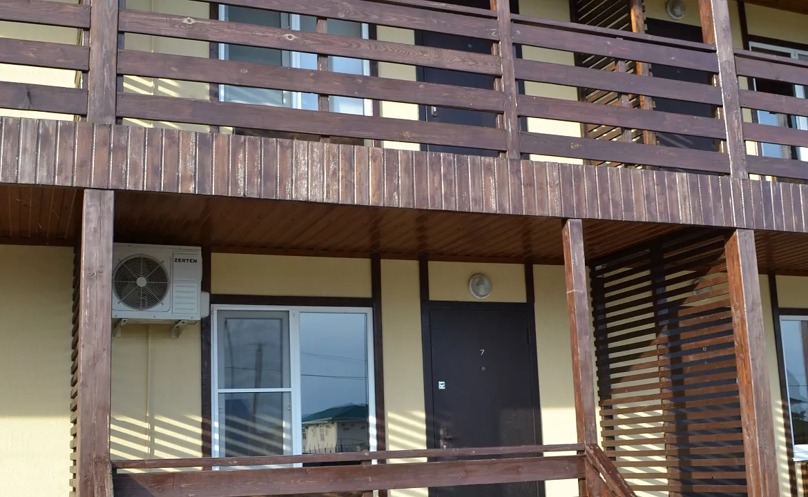 Четырехместный номер с видом во двор.. Гостевой дом Морской бриз - Кучугуры. Кучугуры Четырехместный номер с видом во двор.. Гостевой дом Морской бриз - Кучугуры. Кучугуры